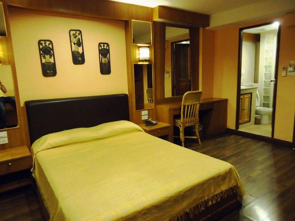 Oyo 437 Hostel Na Nara بانكوك المظهر الخارجي الصورة