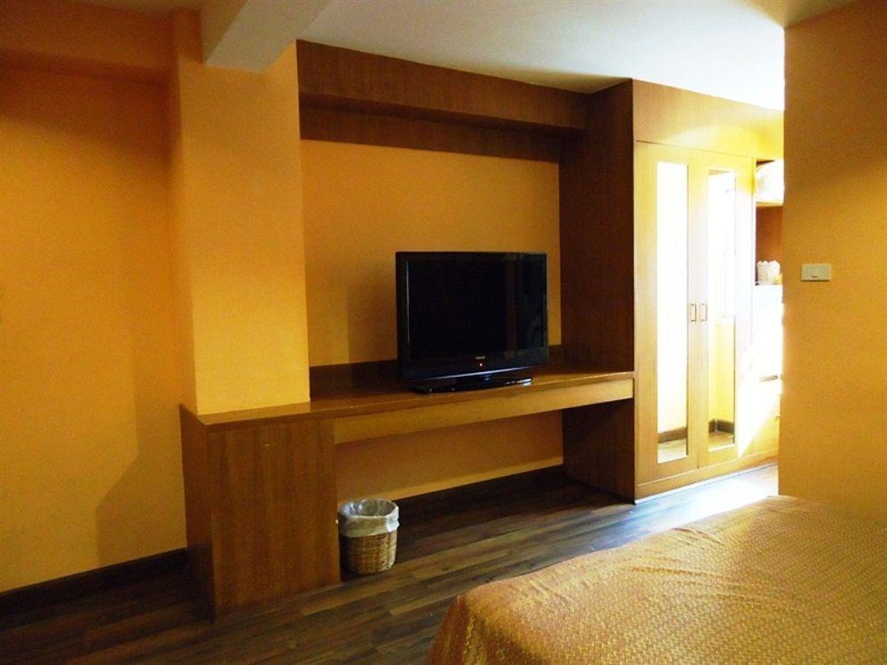 Oyo 437 Hostel Na Nara بانكوك المظهر الخارجي الصورة