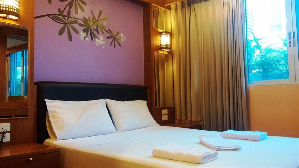 Oyo 437 Hostel Na Nara بانكوك المظهر الخارجي الصورة