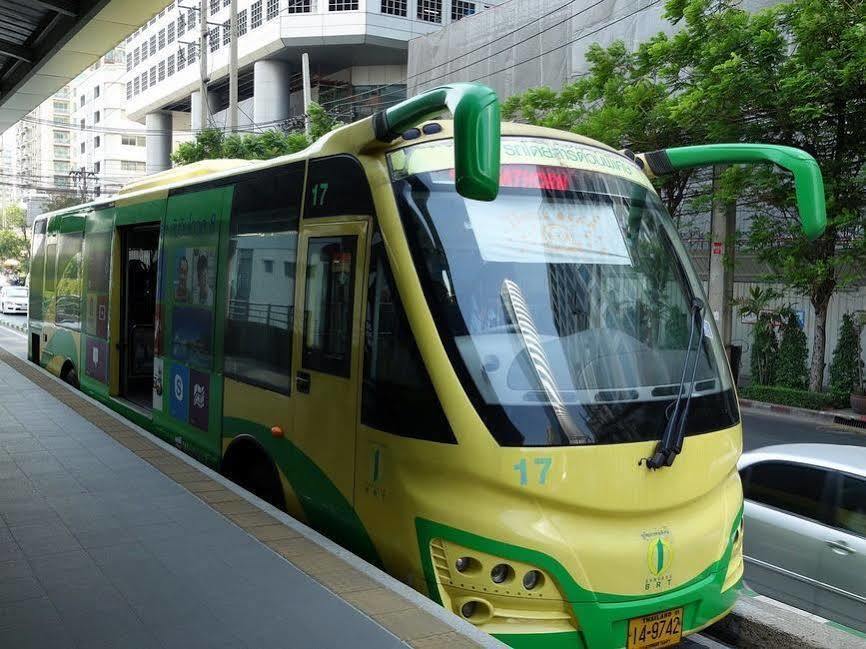 Oyo 437 Hostel Na Nara بانكوك المظهر الخارجي الصورة
